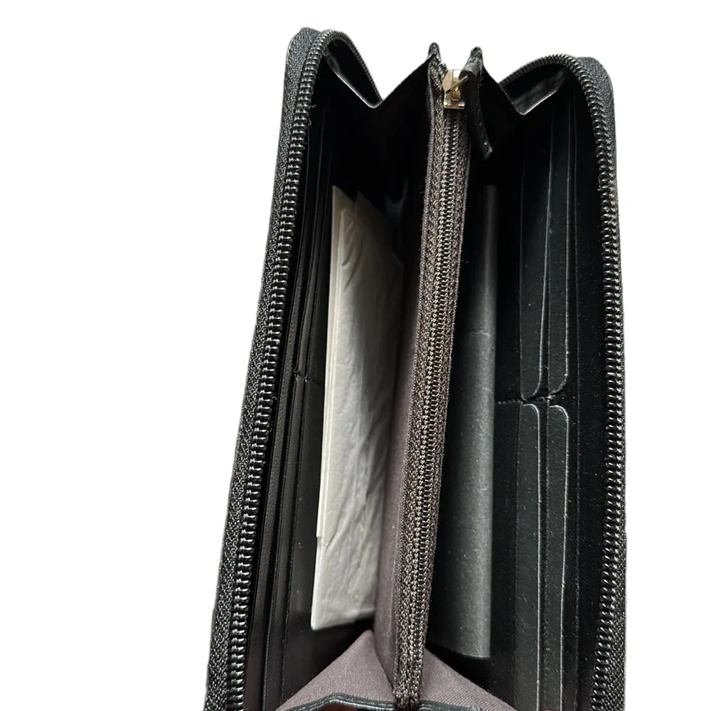 NWOB Fendi canvas coated wallet - Picture 4 of 8